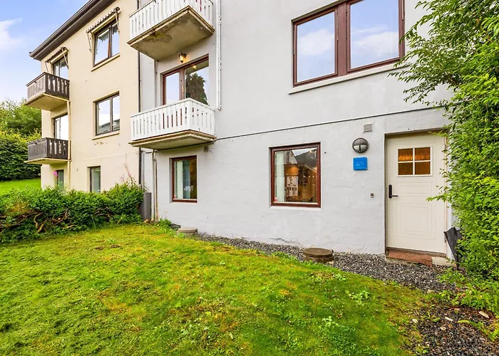 Pergola - Free Parking - 5 Min Walk To Facilities